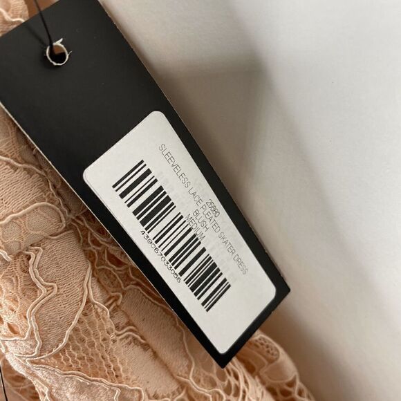 Lulus Dress Size Medium Womens Pink Lace Halter Sleeveless Skater Lined Pleated - Picture 4 of 8